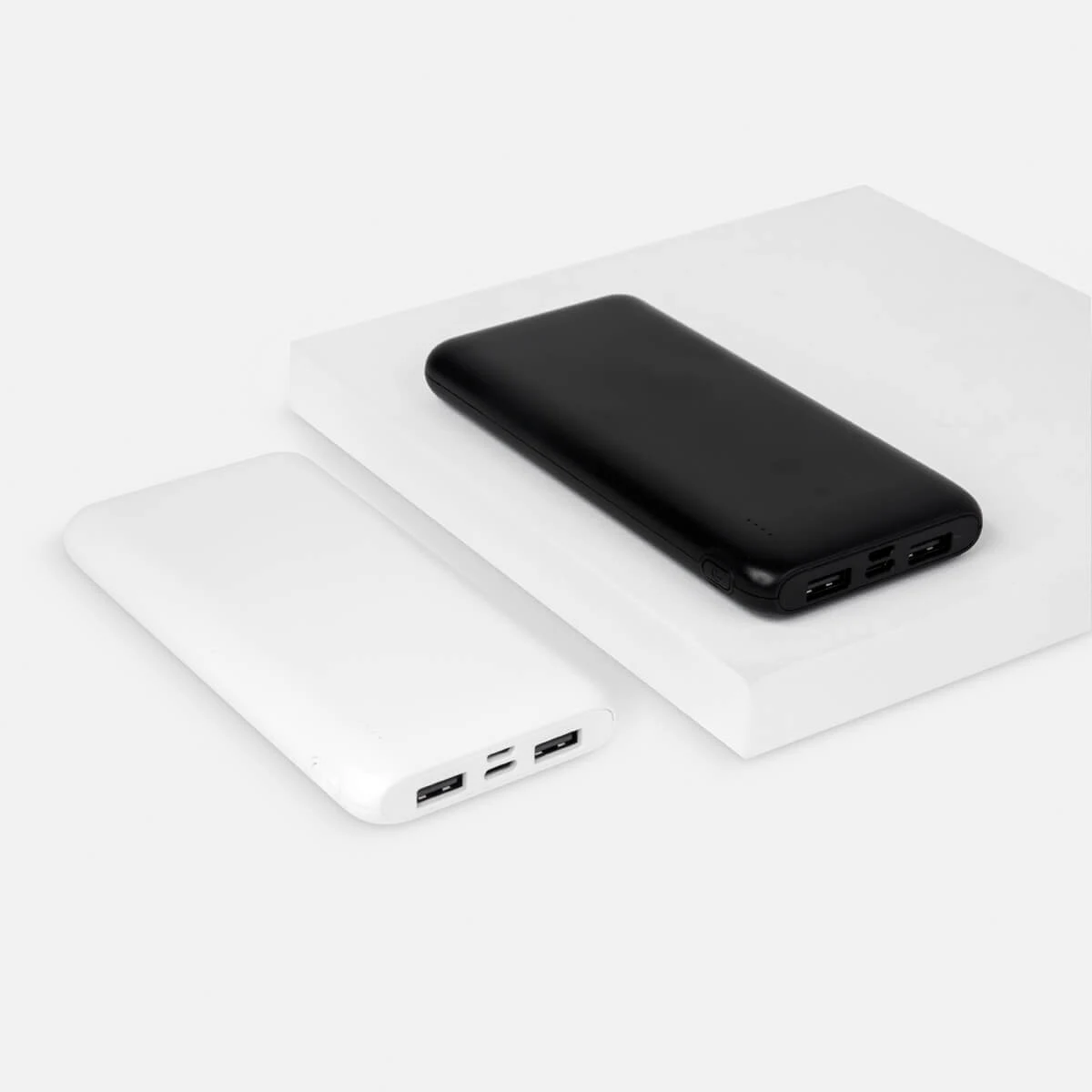 POWER BANK ULSAN con cable tipo C incluido para recarga