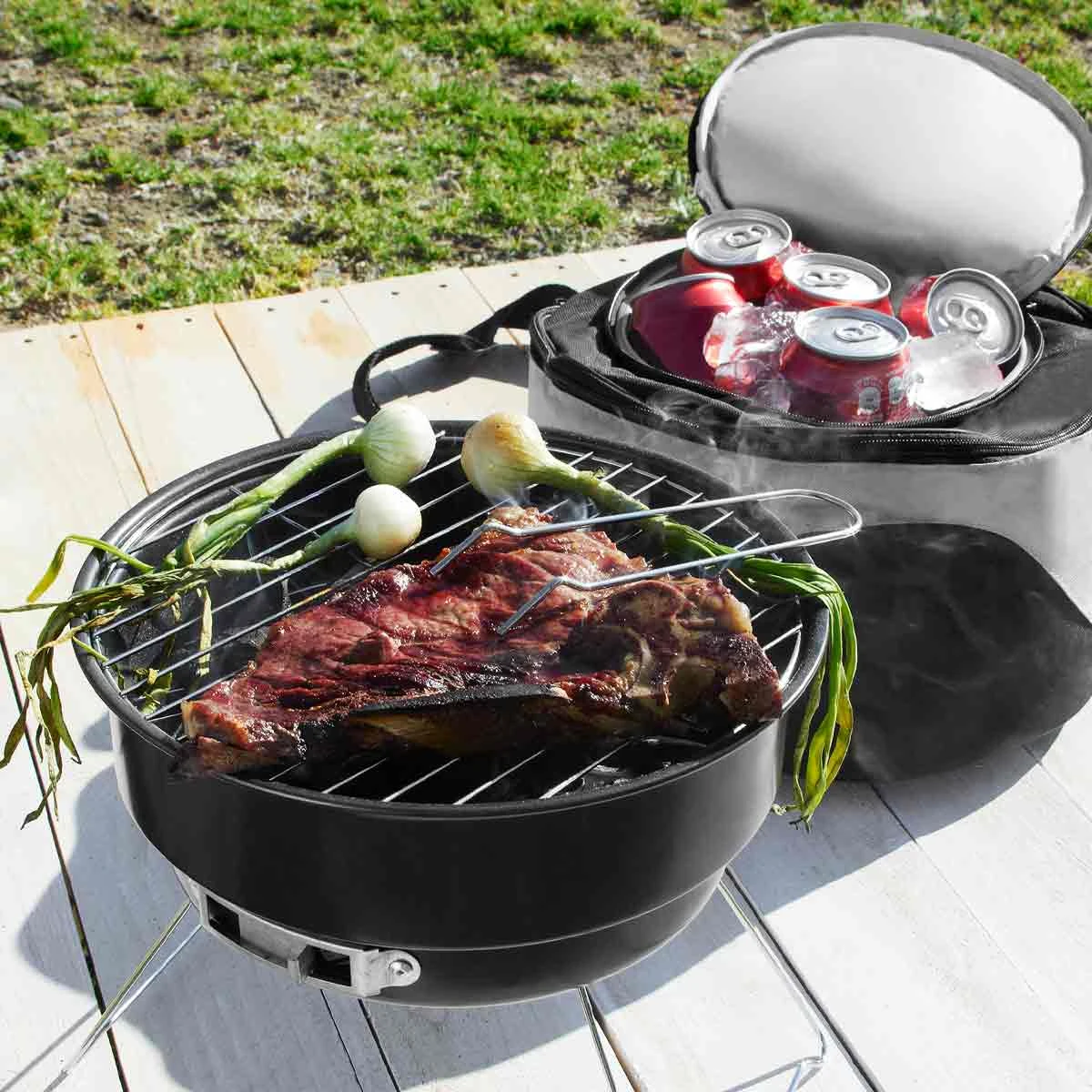 3. Asador de carbón con hielera para empresas.