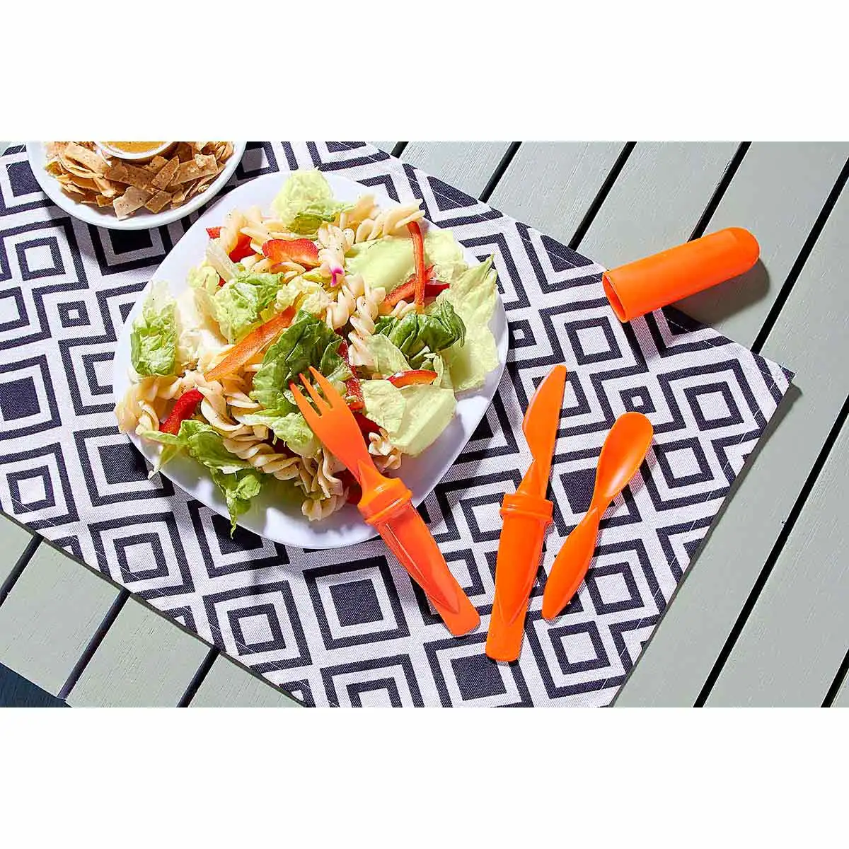 3. Cubiertos para lunch office.