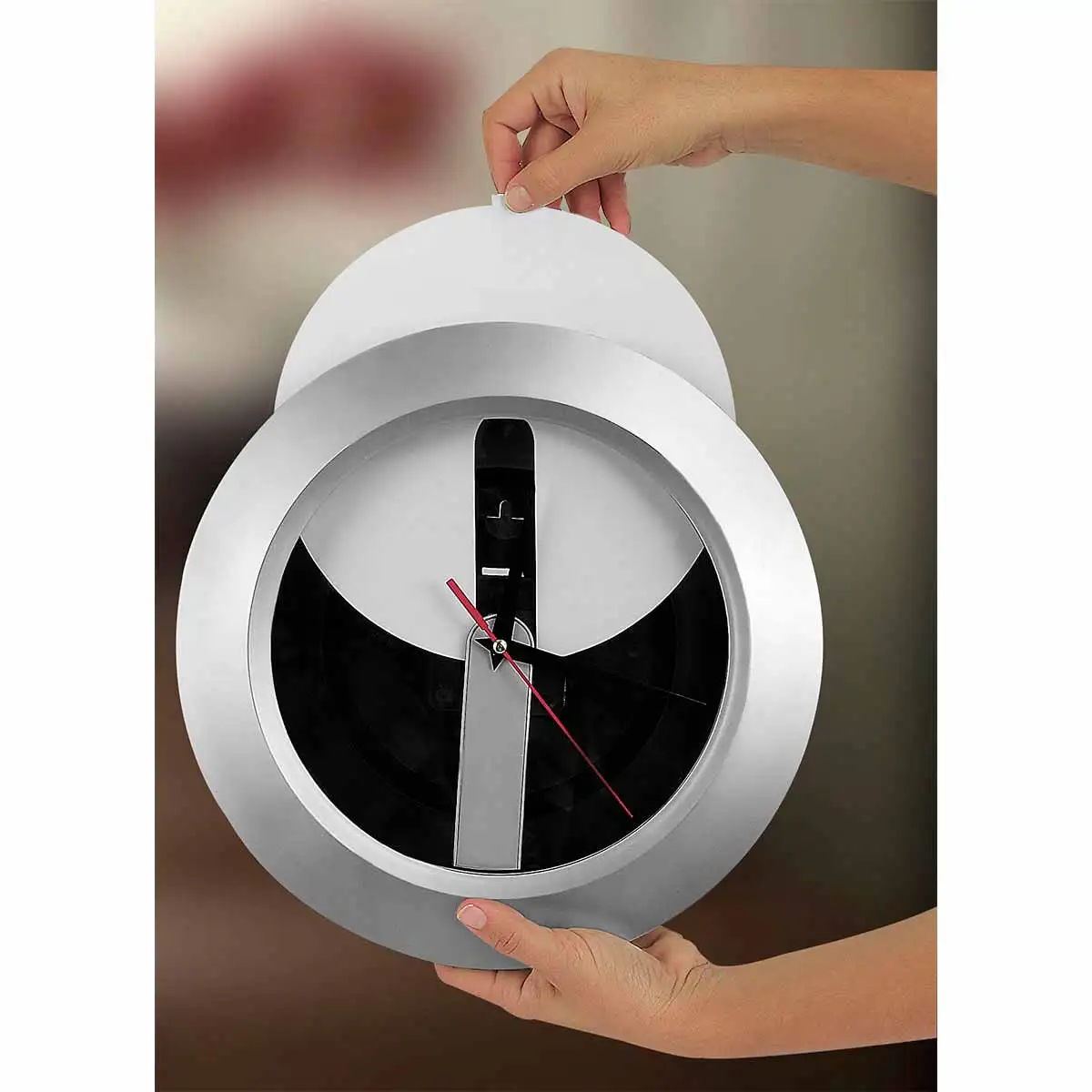 4. Reloj corporativo para identidad visual.